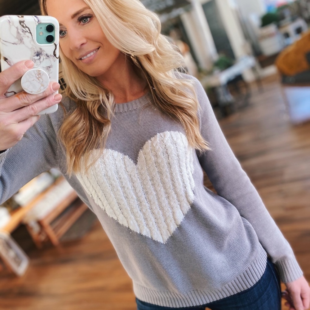 ✨RESTOCKED✨SO MUCH LOVE SWEATER-GREY - Picture 3 of 5